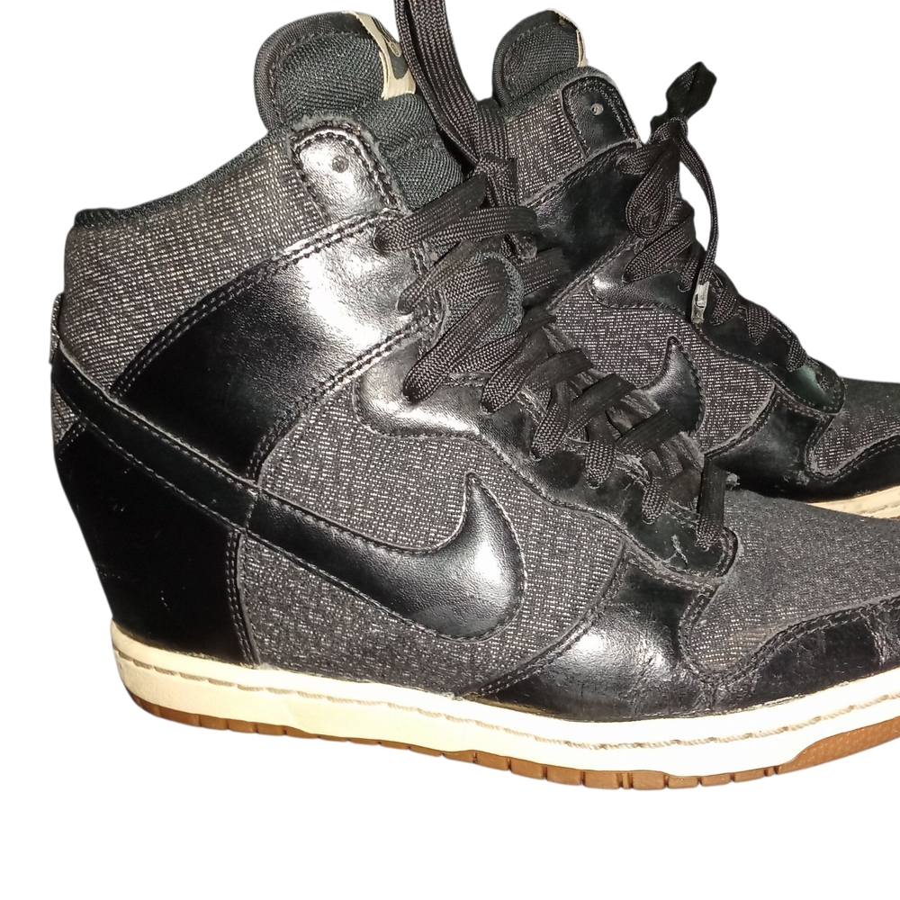 Nike Women's Black and Gray Wedge Sneakers